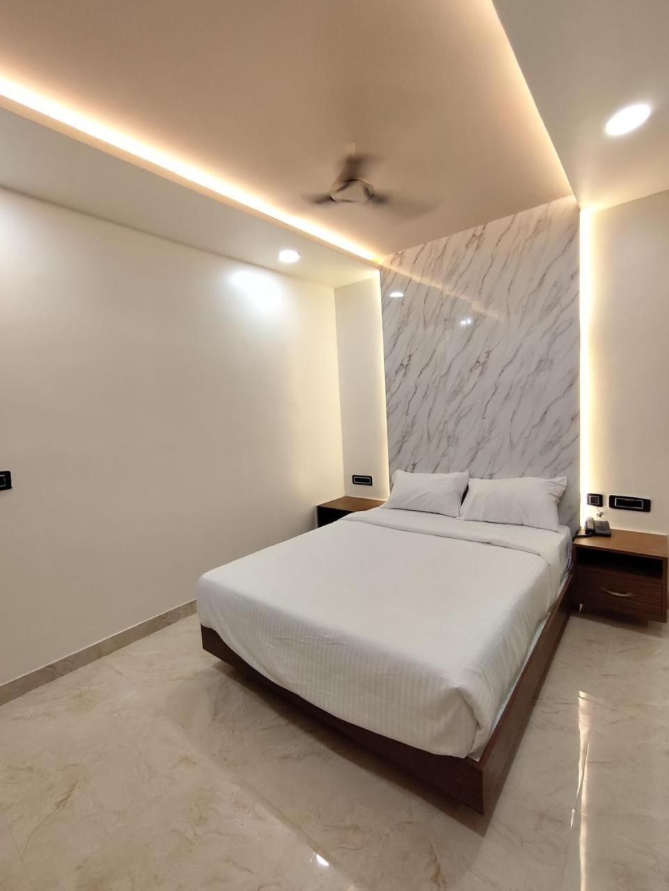 Sree Mahalakshmi Residency By K Hotels Virudunagar Ngoại thất bức ảnh